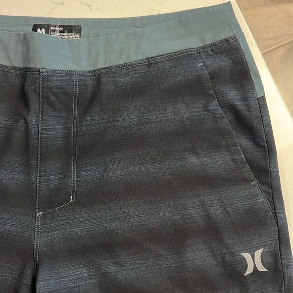 Hurley board shorts - Picture 3 of 8